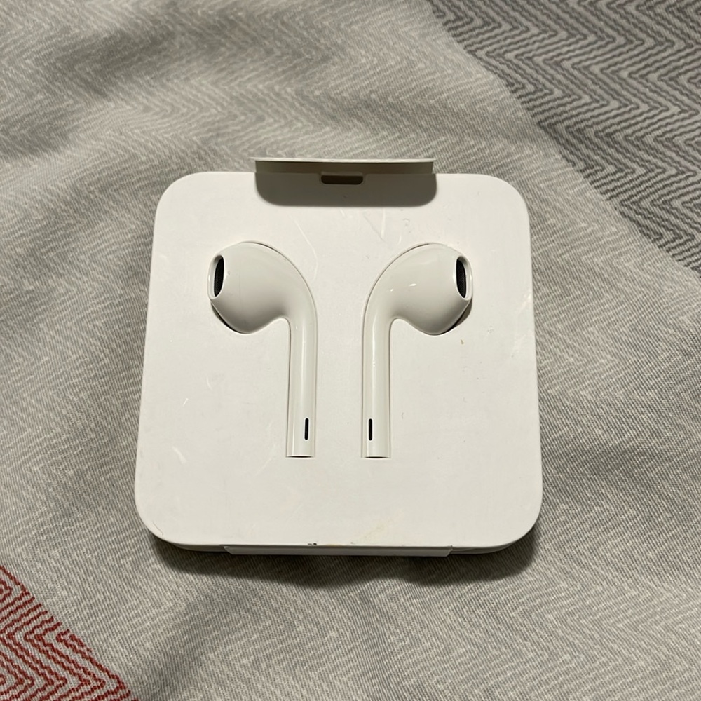 Original Apple Wired Headphones with Mic